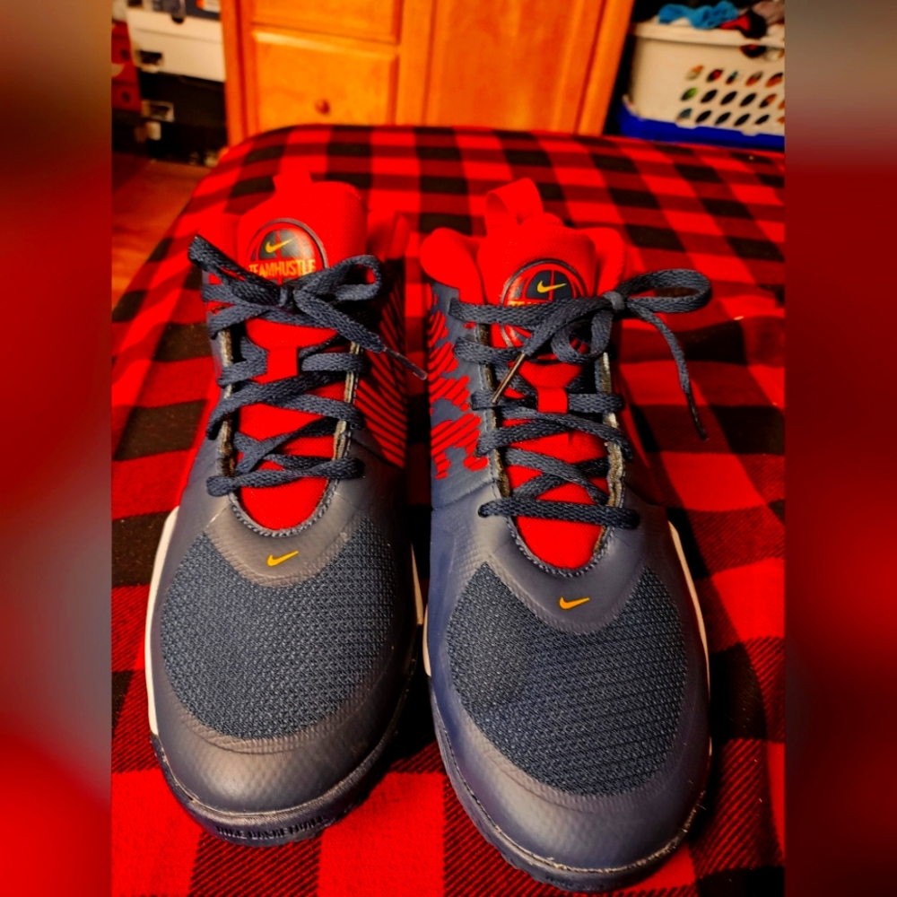 NIKE Snekers